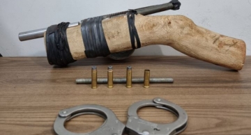 Homem mata vizinho com arma artesanal na região