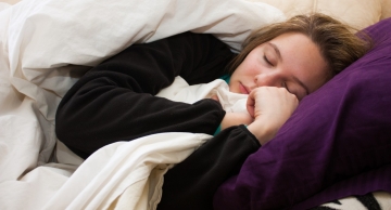 Especialista dá dicas para evitar que frio afete sono no inverno