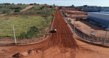 Prefeitura assina ordem de serviço para asfaltar Distrito Industrial 4