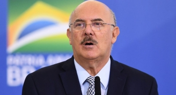 Ex-ministro Milton Ribeiro é preso pela Polícia Federal em operação contra desvios no FNDE