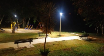Praça do bairro Cabos e Soldados é a primeira a receber iluminação LED em Botucatu