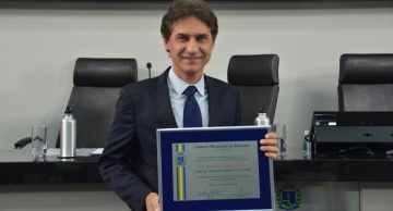 Doutor Marcello Laneza Felicio recebe título cidadão botucatuense