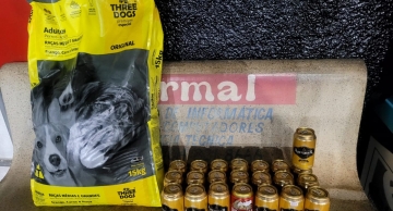 PM prende dois homens após furto de ração e 22 latas de cerveja no Jardim Paraíso