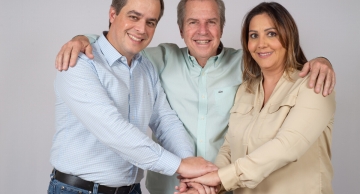 Filhos prestam homenagem ao pai e mudam o nome da imobiliária