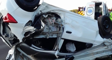 Veículo capota com 4 pessoas na Castelinho em Botucatu