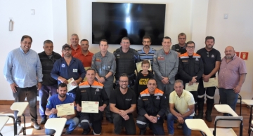 Servidores municipais recebem certificação de Brigadistas de Incêndio de Botucatu