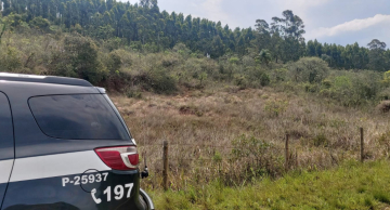 Homens são presos furtando peças de trilhos de trem em Botucatu