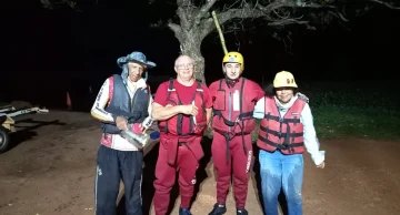 Dois pescadores são resgatados após ondas de quase 2 metros se formarem no Rio Tietê