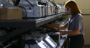 Balanço do TSE mostra que 1.420 urnas foram trocadas até fim da manhã
