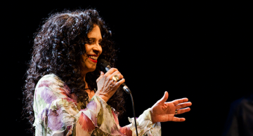 Morre a cantora Gal Costa aos 77 anos