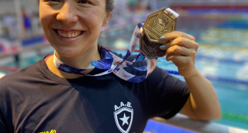 Nadadora da AAB é campeã paulista nos 50m costas da categoria sênior