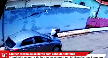 Mulher escapa de acidente com cabo de telefonia que se rompeu em Botucatu; veja o vídeo