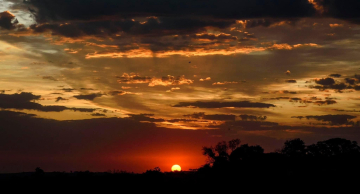 Verão começa nesta quarta-feira, com previsão de aumento do calor e chuvas mais frequentes