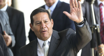 Presidente em exercício, Mourão convoca rede nacional de TV e rádio para este sábado, 31