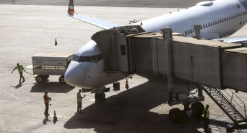 Pilotos e comissários de voo decretam greve nacional para próxima segunda-feira
