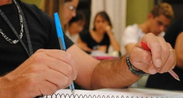 Inscrição para o Ensino municipal de Jovens e Adultos segue até o dia 31 em Botucatu