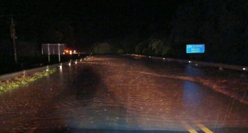 Marechal Rondon fica interditada na região da serra de Botucatu após deslizamentos