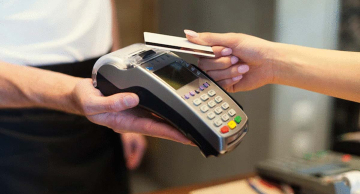 Novo golpe do cartão mira pagamentos por aproximação; entenda como