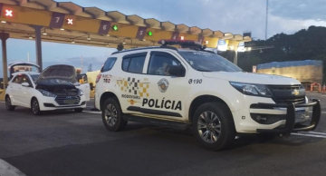 TOR prende homem que conduzia carro furtado na Castello Branco em Itatinga