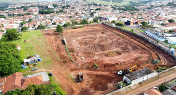 Começam as obras da loja Atacadão em Botucatu