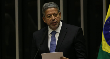 Arthur Lira é reeleito para presidência da Câmara dos Deputados