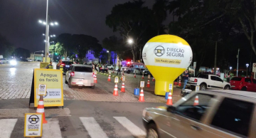 Operação autua 12 motoristas por recusa no teste do bafômetro em Botucatu