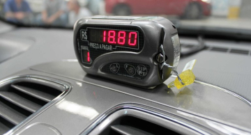 Ipem-SP faz verificação anual de taxímetro em Botucatu 