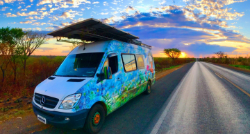 <strong>CineSolar chega a Pratânia com sessões gratuitas de cinema movido a energia solar, pipoca e atrações para a família</strong>