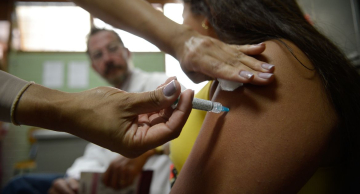 Baixa cobertura vacinal contra HPV favorece casos de câncer