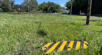 Motociclista é socorrido em estado grave após queda em rodovia de Botucatu
