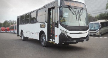 Lote de 60 unidades do Ônibus urbano Apache Vip embarca para Angola