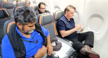 Ex-presidente Jair Bolsonaro chega ao Brasil