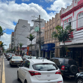 Comércio de Botucatu abre neste domingo (14) até às 17h00 para as compras de Natal
