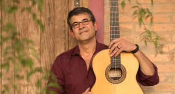Ferreira Eventos Culturais apresenta show do cantor e compositor Cláudio Lacerda na sexta, 19