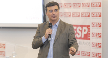 Trabalho digno é o mais importante fator de inclusão socioeconômica