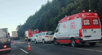 Homem morre após acidente entre caminhões na Rondon em Agudos