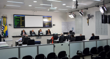 Câmara de Botucatu discute projeto que pretende contratar até 11 ‘estagiários’