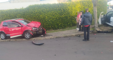 Mulher é socorrida após acidente de trânsito no Jardim Paraíso em Botucatu