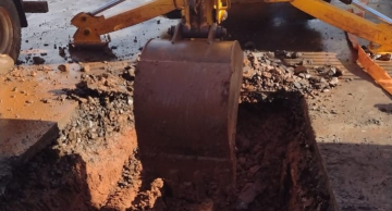 Sabesp realiza manutenção emergencial na Floriano Peixoto em Botucatu