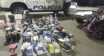 Polícia Rodoviária apreende carga de brinquedos e perfumes ilegais em São Manuel