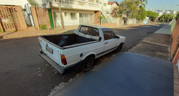 Polícia investiga furto de saveiro em Botucatu
