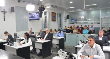 Vereadores de Botucatu entram em recesso parlamentar