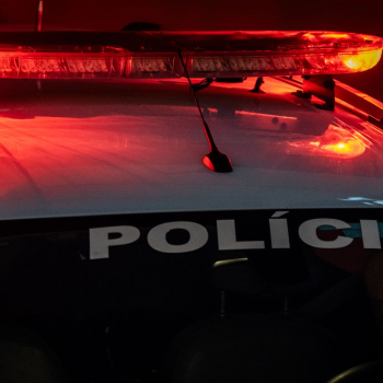 Homem é morto e mulher fica em estado grave após ataque a tiros em Botucatu