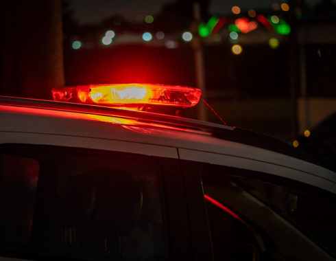 Trio invade casa no Centro de Botucatu e um homem é preso logo após o roubo