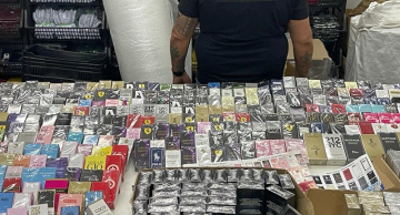 Operação apreende mais de mil roupas e 3 mil perfumes falsificados em Guarulhos