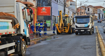 Sabesp realiza manutenção emergencial na Floriano Peixoto, em Botucatu