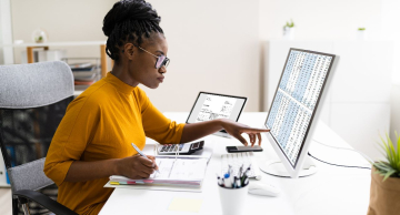 Embraer oferece 50 bolsas de estudo para qualificação de mulheres em tecnologia