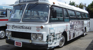 Ônibus histórico do Corinthians será reformado pela Caio em Botucatu