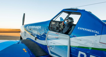<strong>Embraer expõe avião elétrico pela primeira vez no Congresso SAE Brasil, em São Paulo</strong>