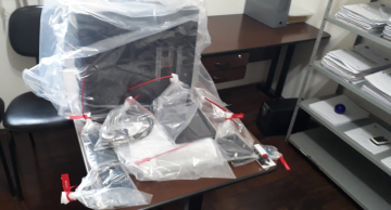 Operação policial apreende peças para avião em hangar no aeroporto de Botucatu